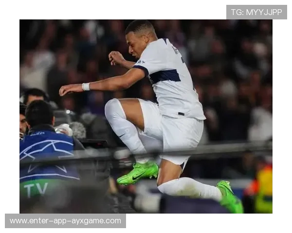 法国攻入绝杀，姆巴佩点球定乾坤：一场比赛背后的观赛与训练启示